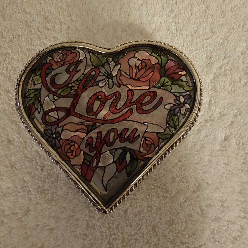 Amia Heart Shaped Mirrored Trinket Box